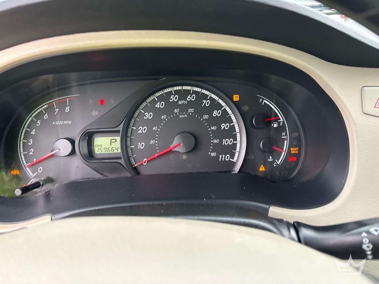 2011-toyota-sienna-image-13