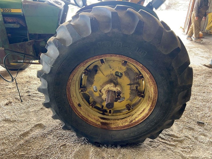 2020-john-deere-2020-image-50