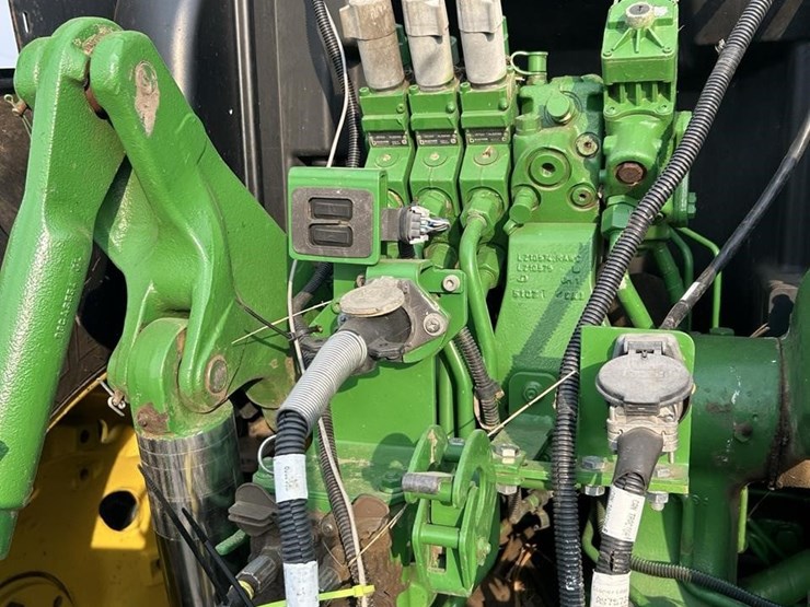 john-deere-6175r-image-9