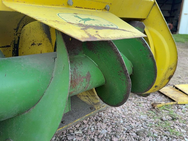 john-deere-110-image-36