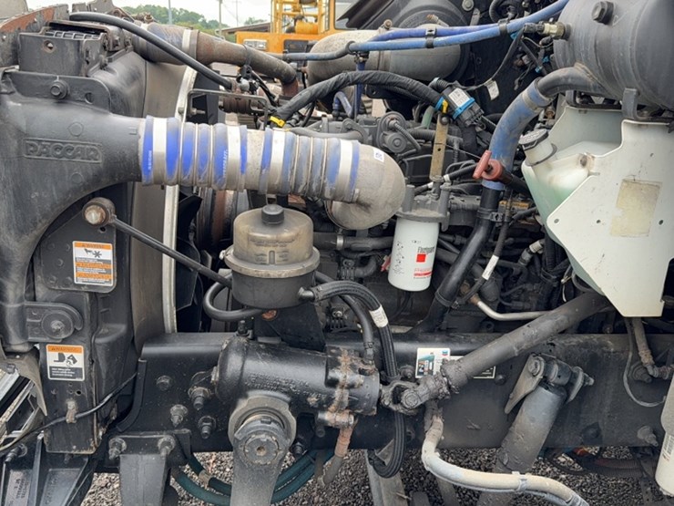 2022-kenworth-t270-image-21
