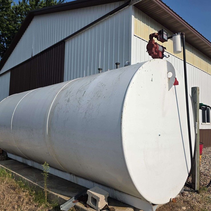 5,000 Gallon Double Wall Fuel Tank, 8 Years Old, Fill Rite FR311V – 110V Pump with Hose and Automati
