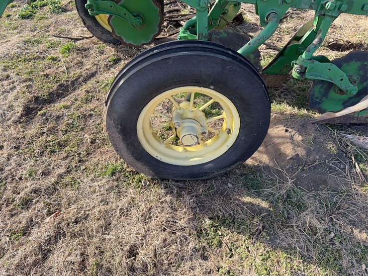 john-deere-no.-55-a-b-h-pull-type-three-bottom-plow-image-11