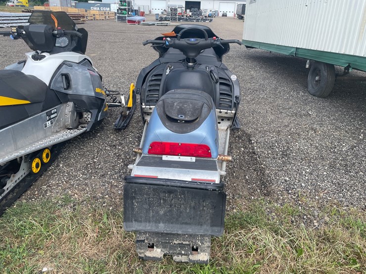 #2384-•-2000-polaris-rmk-800-snowmobile-image-5