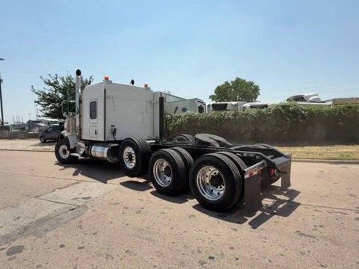 2020-kenworth-t800-image-1