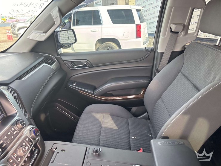 2019-chevrolet-tahoe-image-18
