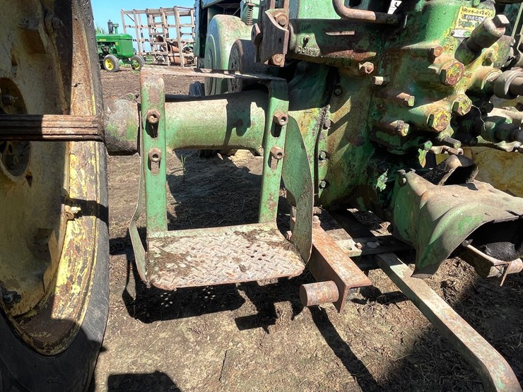 john-deere-b-image-26