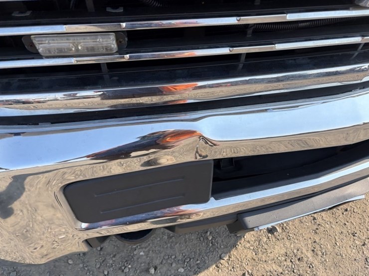 2016-chevrolet-silverado-3500-image-9