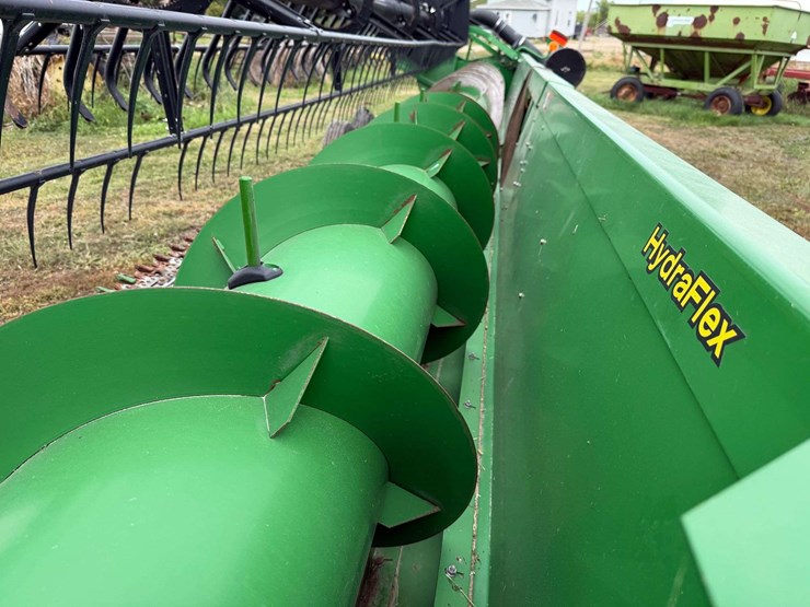 john-deere-630f-image-27