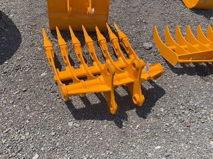 caterpillar-305-image-3