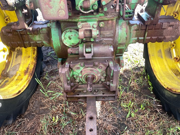 john-deere-3020-image-18