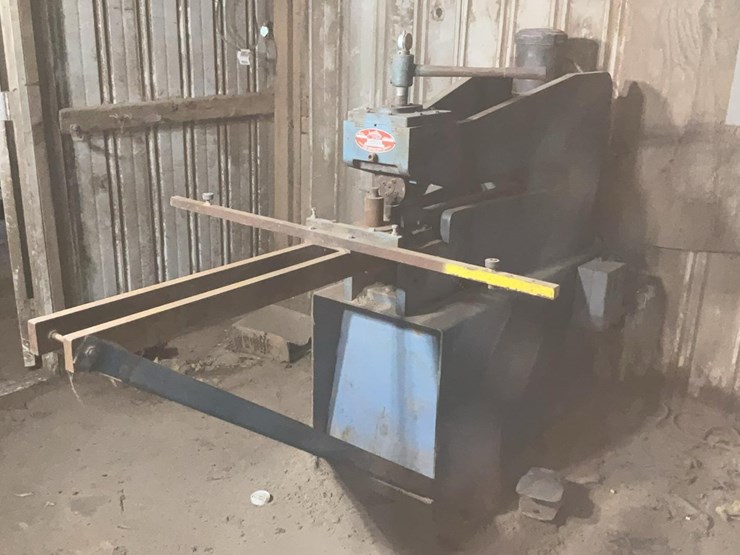 #179-•-armstrong-circular-saw-stretcher-roll-and-saw-spinner-image-2