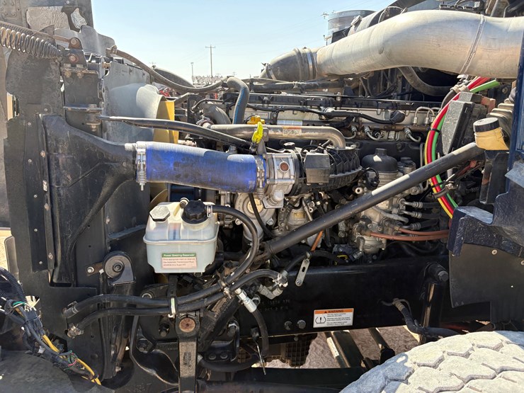 2021-western-star-4900-image-12