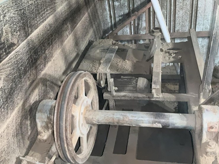 #179-•-armstrong-circular-saw-stretcher-roll-and-saw-spinner-image-20