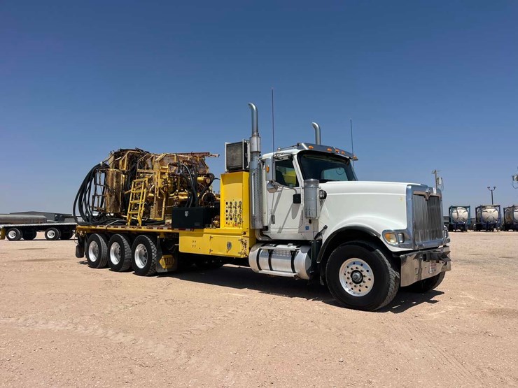 2007-utility-3-axle-image-3