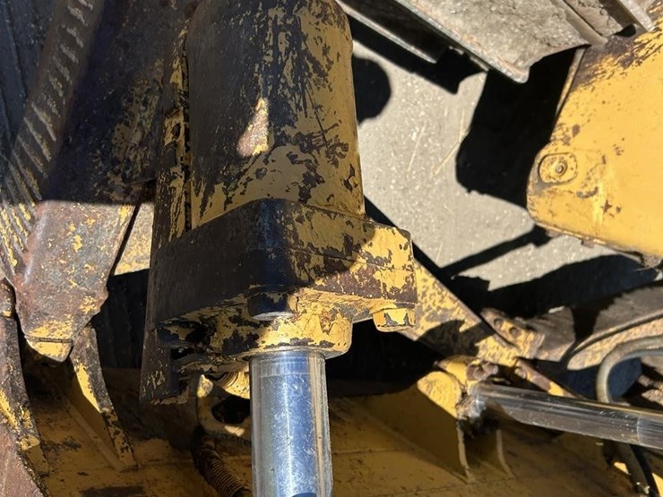 caterpillar-d6h-ii-image-25