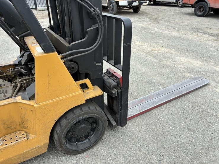 2007-caterpillar-gc40k-image-9