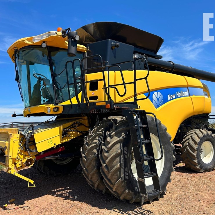 2013 NEW HOLLAND CX8080