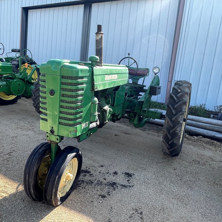JOHN DEERE MT