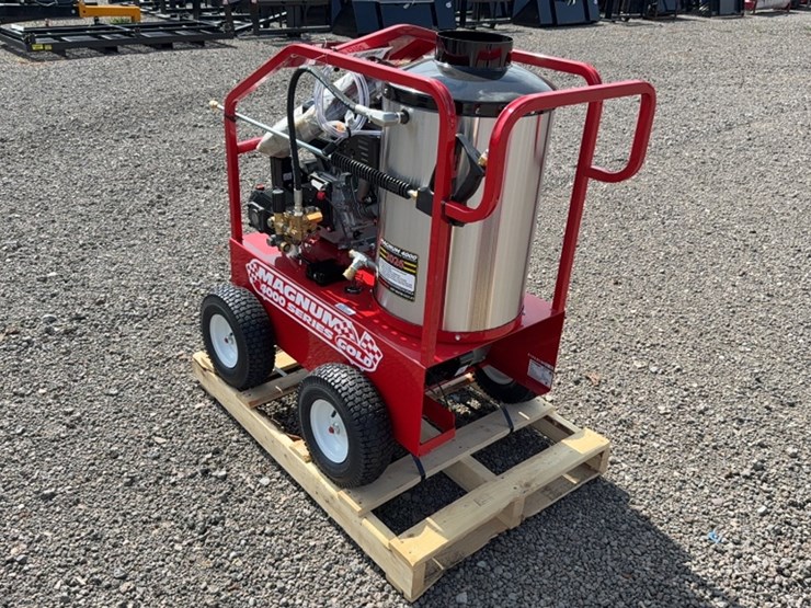 #2074-•-magnum-4000-series-heated-pressure-washer-image-2