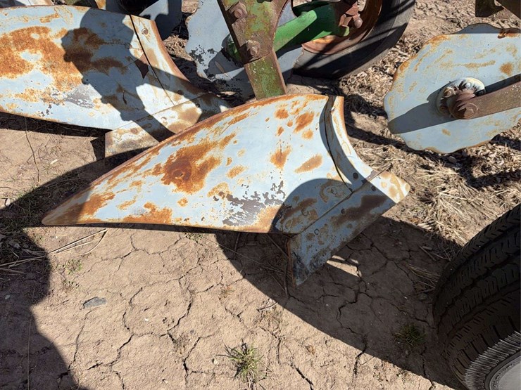 john-deere-no.-55-a-b-h-pull-type-three-bottom-plow-image-12