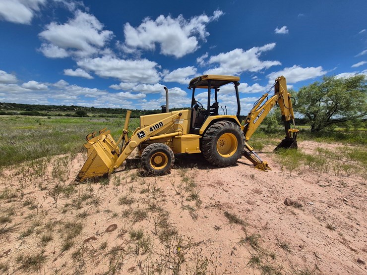 deere-410d-image-2
