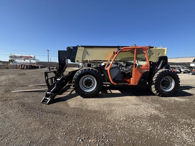 2015-jlg-1255-image-5