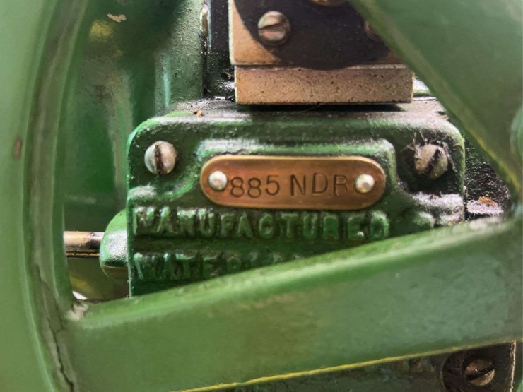 1/2-scale-john-deere-model-e-horse-hit-and-miss-wngine-and-arcade-burr-mill-image-15
