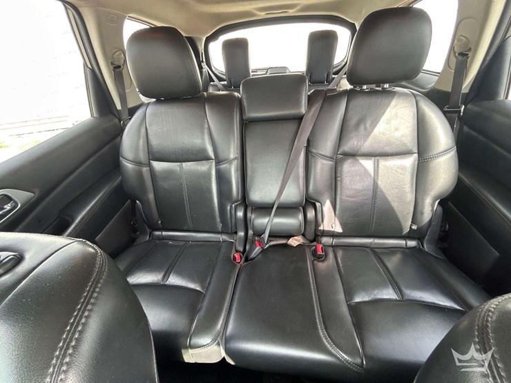 2017-nissan-pathfinder-image-21