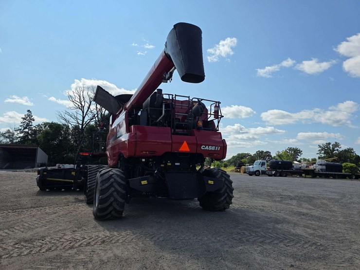 2013-case-ih-8230-image-18
