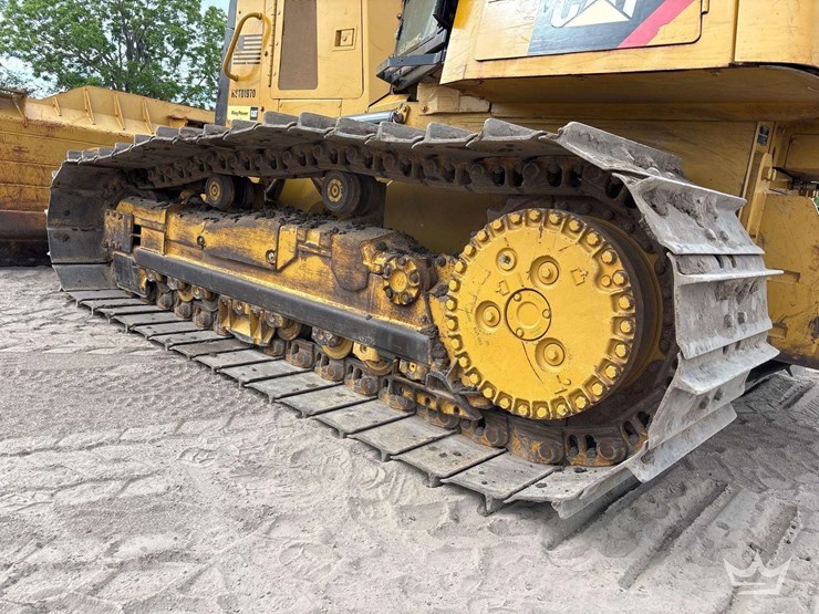 2015-caterpillar-d6k2-lgp-image-35