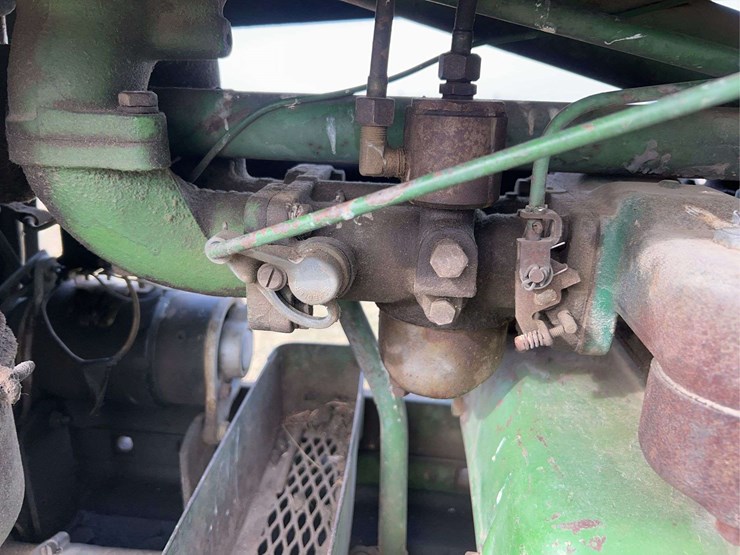 john-deere-630-image-56