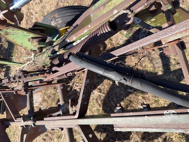 john-deere-pull-type-three-bottom-plow-image-13