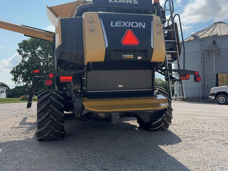 2021-claas-lexion-760-image-16
