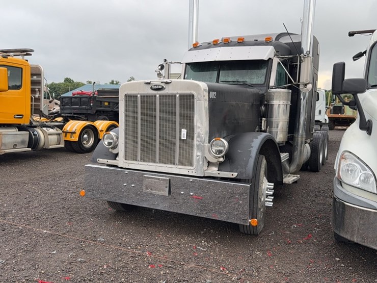 peterbilt-379-image-1