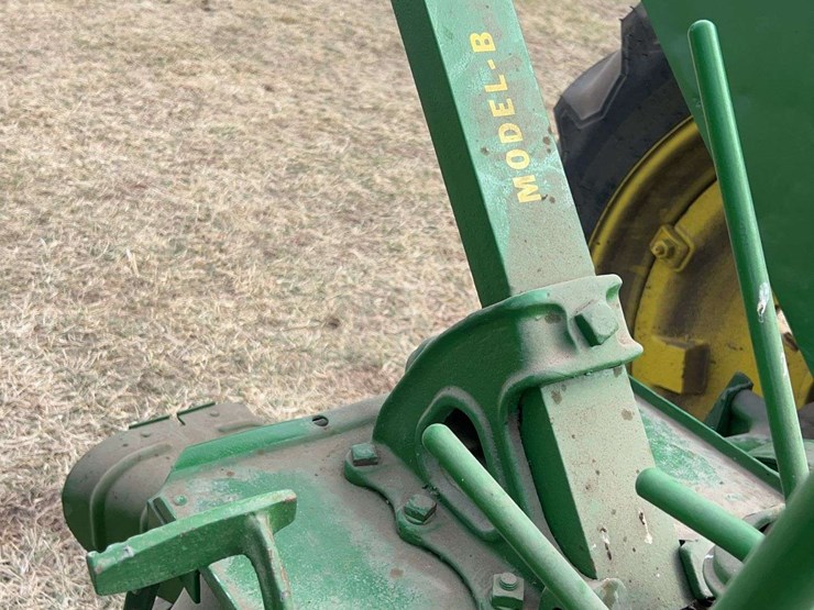 john-deere-model-b-image-28