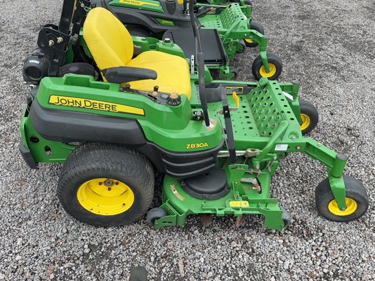 john-deere-z830a-image-7