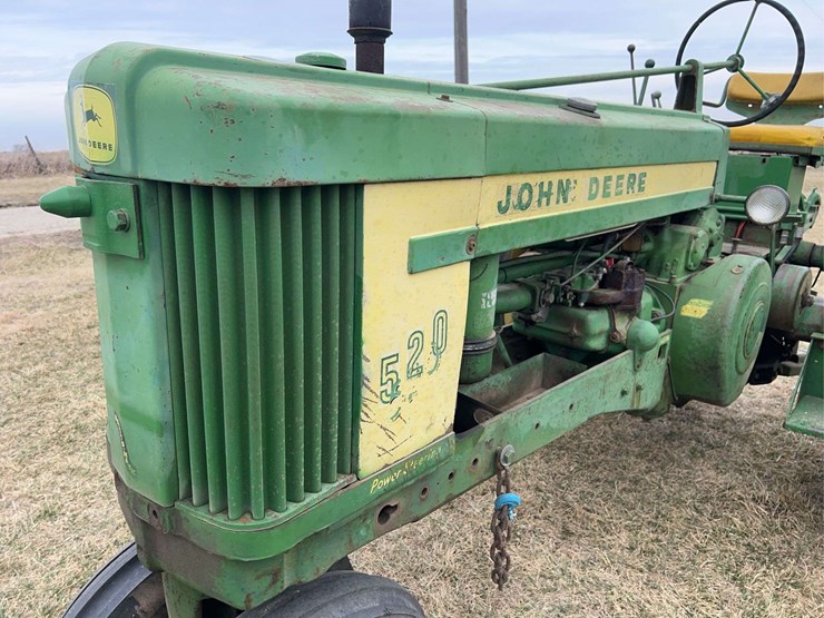 john-deere-520-image-14