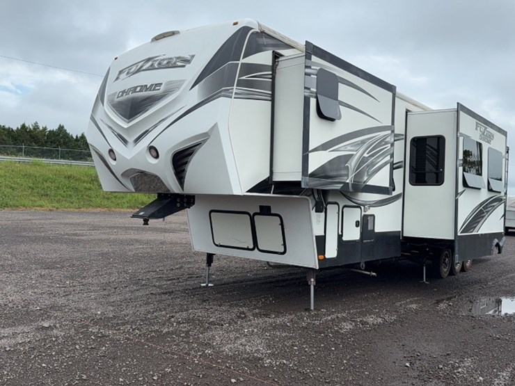 #3001-•-2014-fabrique-41'-5th-wheel-toy-hauler-image-1