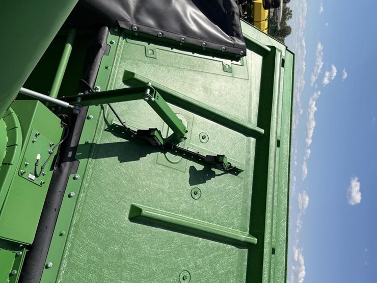 2020-john-deere-s790-image-111