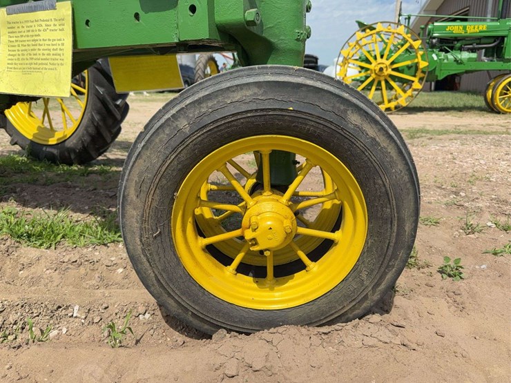 john-deere-model-b-image-11