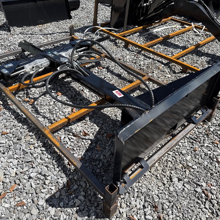 #6028 • SKID STEER CAR LIFT