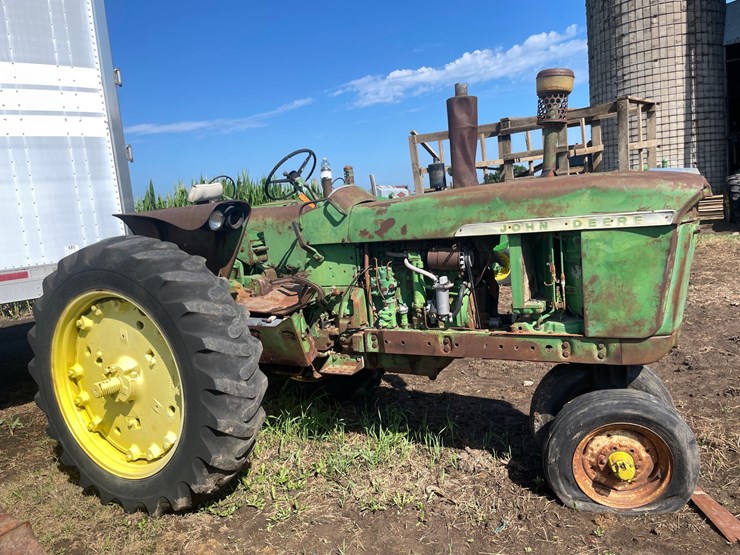 john-deere-3020-image-3
