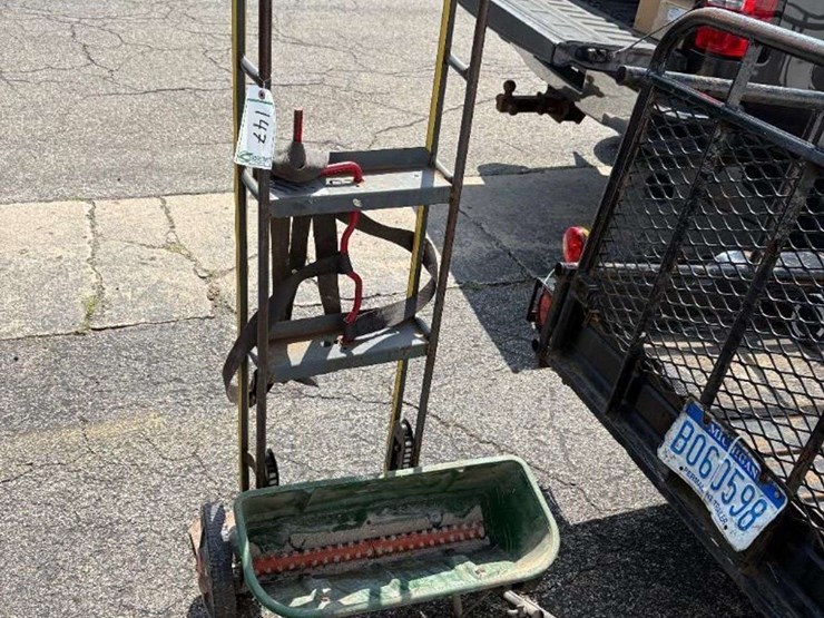 appliance-dolly-and-fertilizer-spreader-image-1