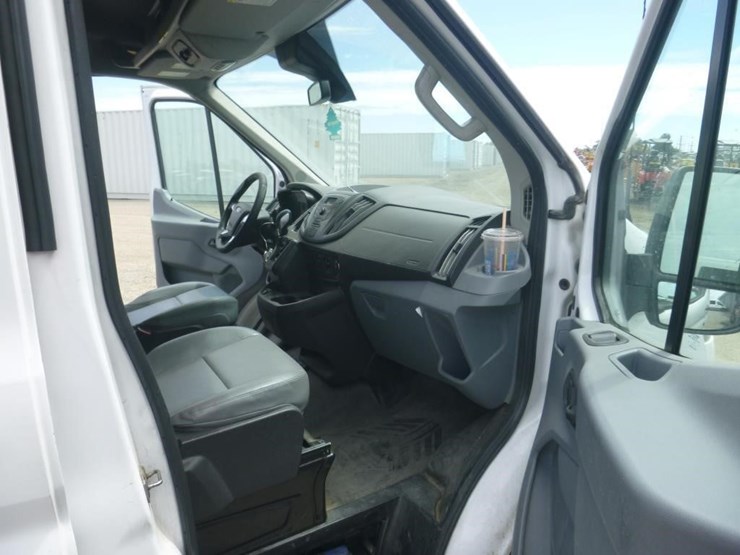 2017-ford-transit-image-6
