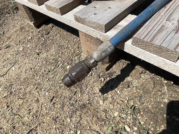 #4703-•-(3)-john-deere-cylinders-and-(1)-oliver-cylinder-image-11