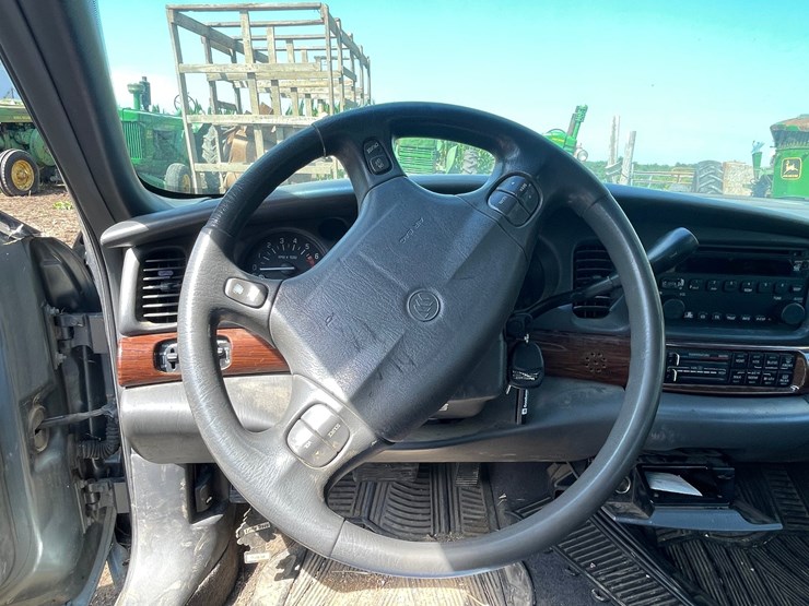 #4682-•-2005-buick-lesabre-(no-title,-for-parts)-image-13