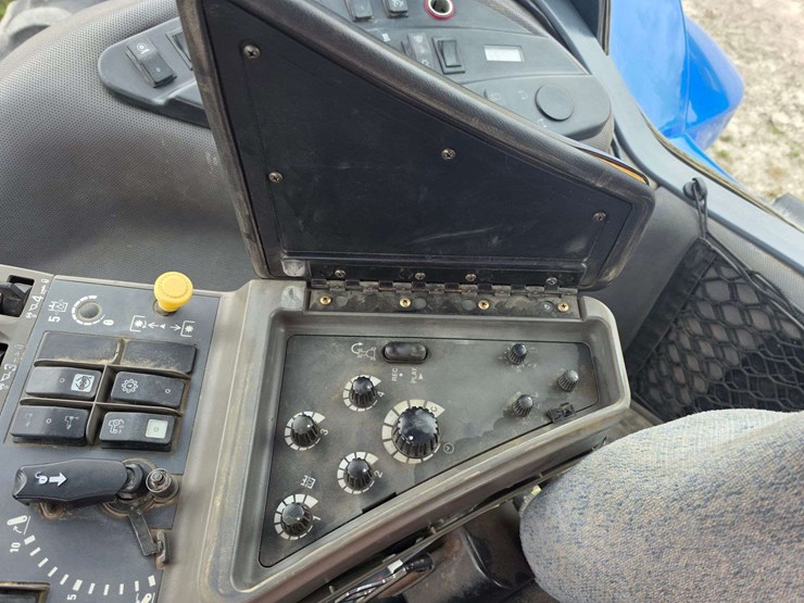 2006-new-holland-tg255-image-67