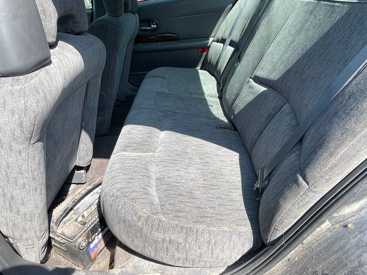 #4682-•-2005-buick-lesabre-(no-title,-for-parts)-image-32