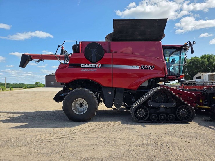 2013-case-ih-8230-image-11